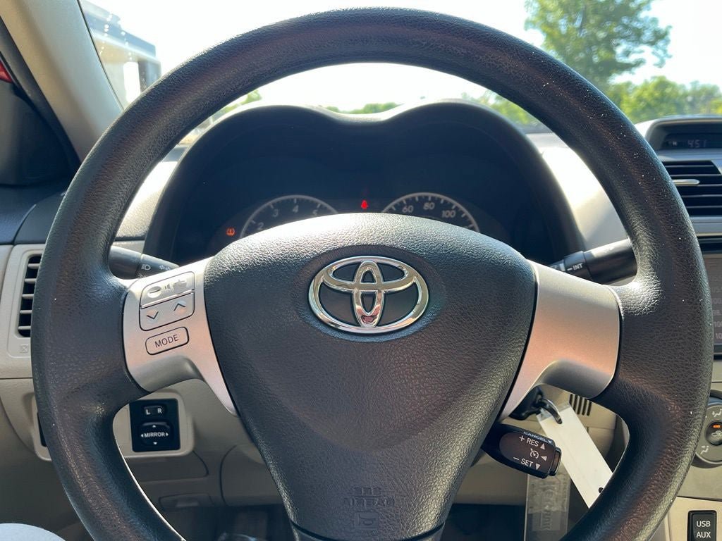 Used 2013 Toyota Corolla LE FWD image 22