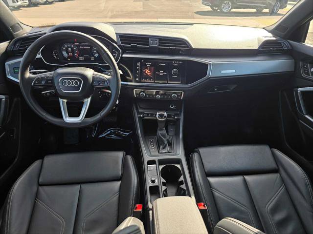 Certified 2025 Audi Q3 2.0T Premium w/ Black Optic Sport Package image 20
