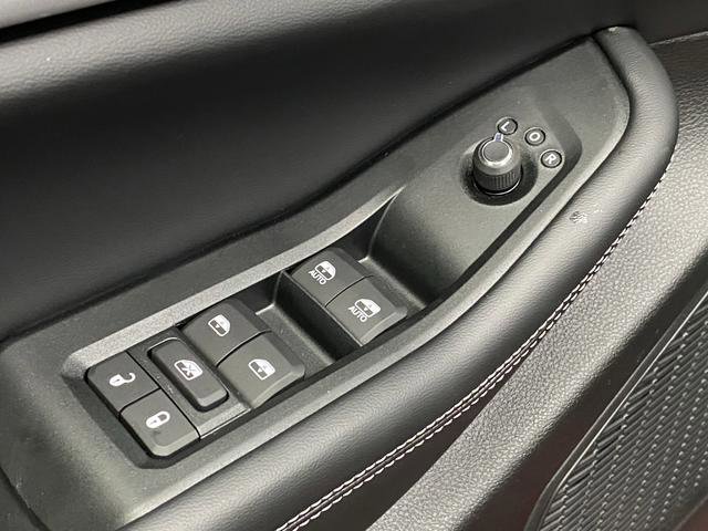 New 2026 Jeep Grand Cherokee Altitude image 31