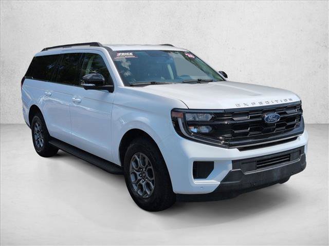 Used 2026 Ford Expedition Max Active RWD image 3