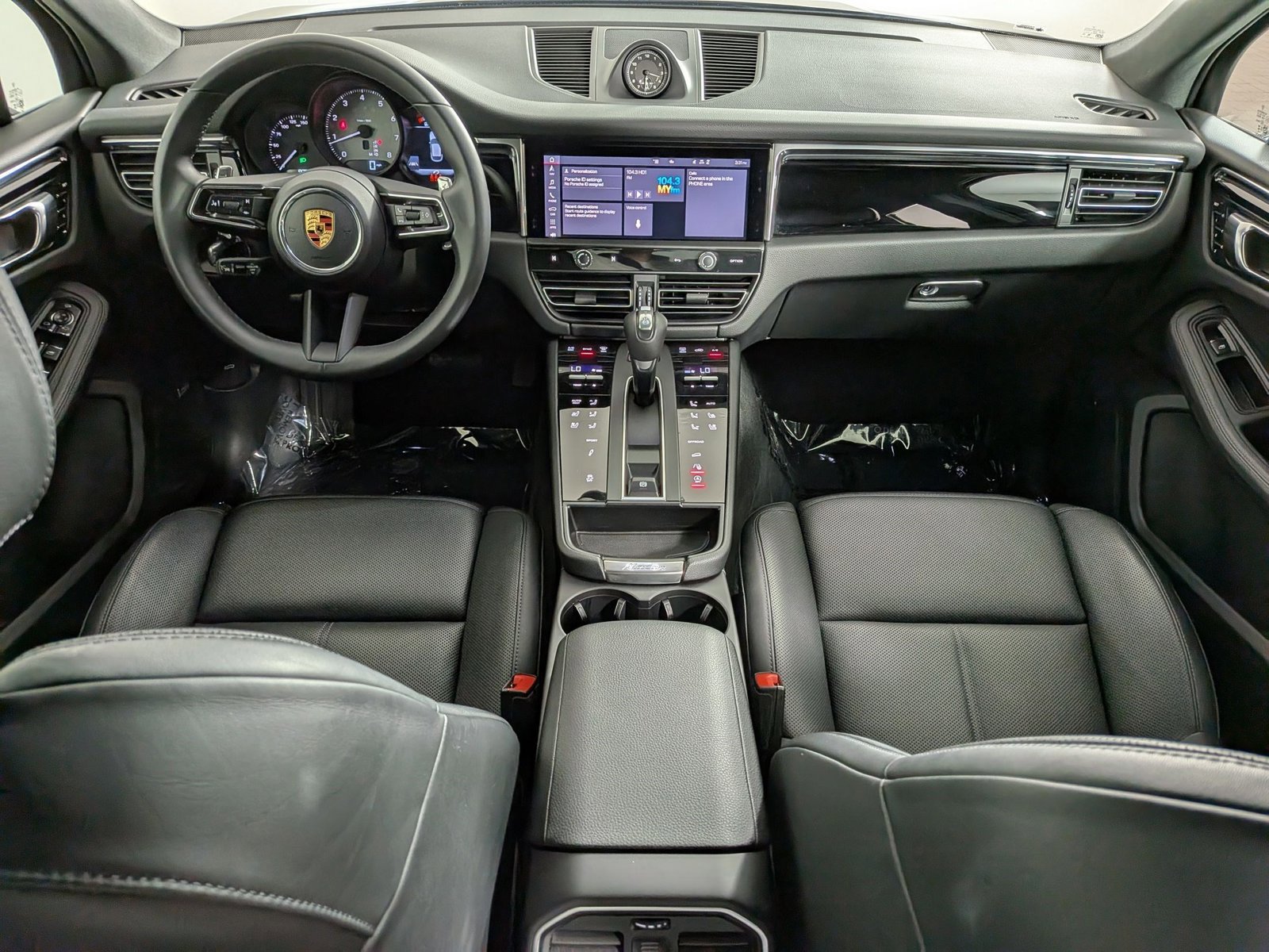 Certified 2025 Porsche Macan S AWD/4WD image 21