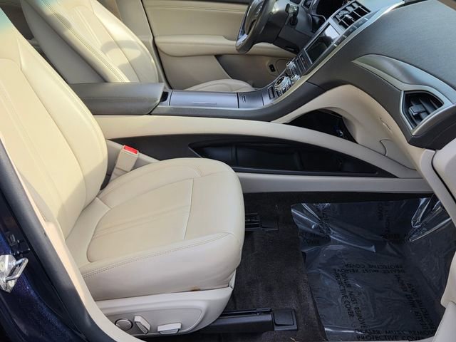 Used 2017 Lincoln MKZ Premiere image 18