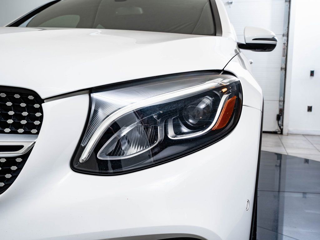 Used 2019 Mercedes-Benz GLC 300 4MATIC Coupe image 15