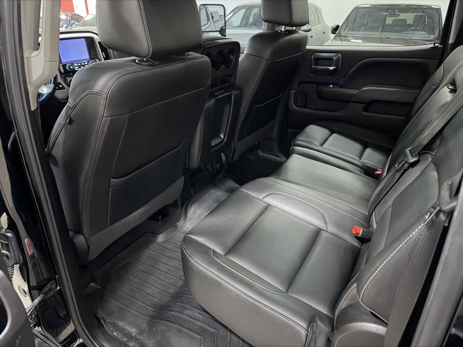 Used 2019 GMC Sierra 2500 SLT w/ Duramax Plus Package image 5