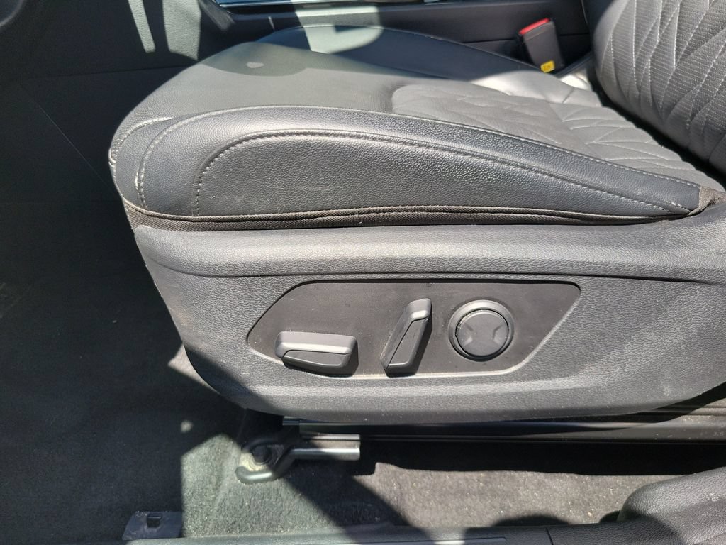 Certified 2025 Kia Sportage X-Line w/ Premium Package AWD/4WD image 17