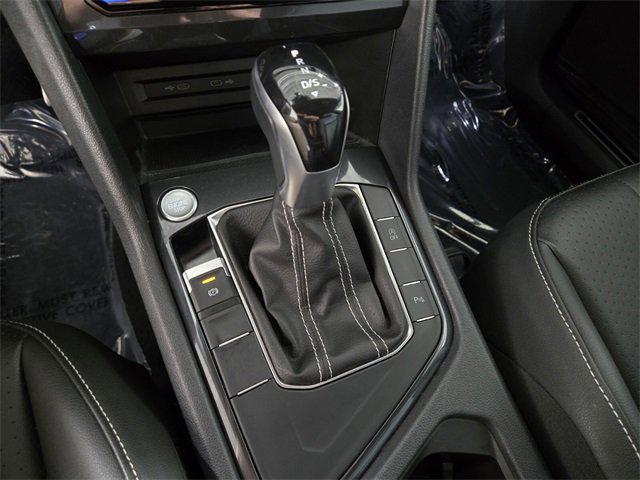 Used 2023 Volkswagen Tiguan SE R-Line image 37