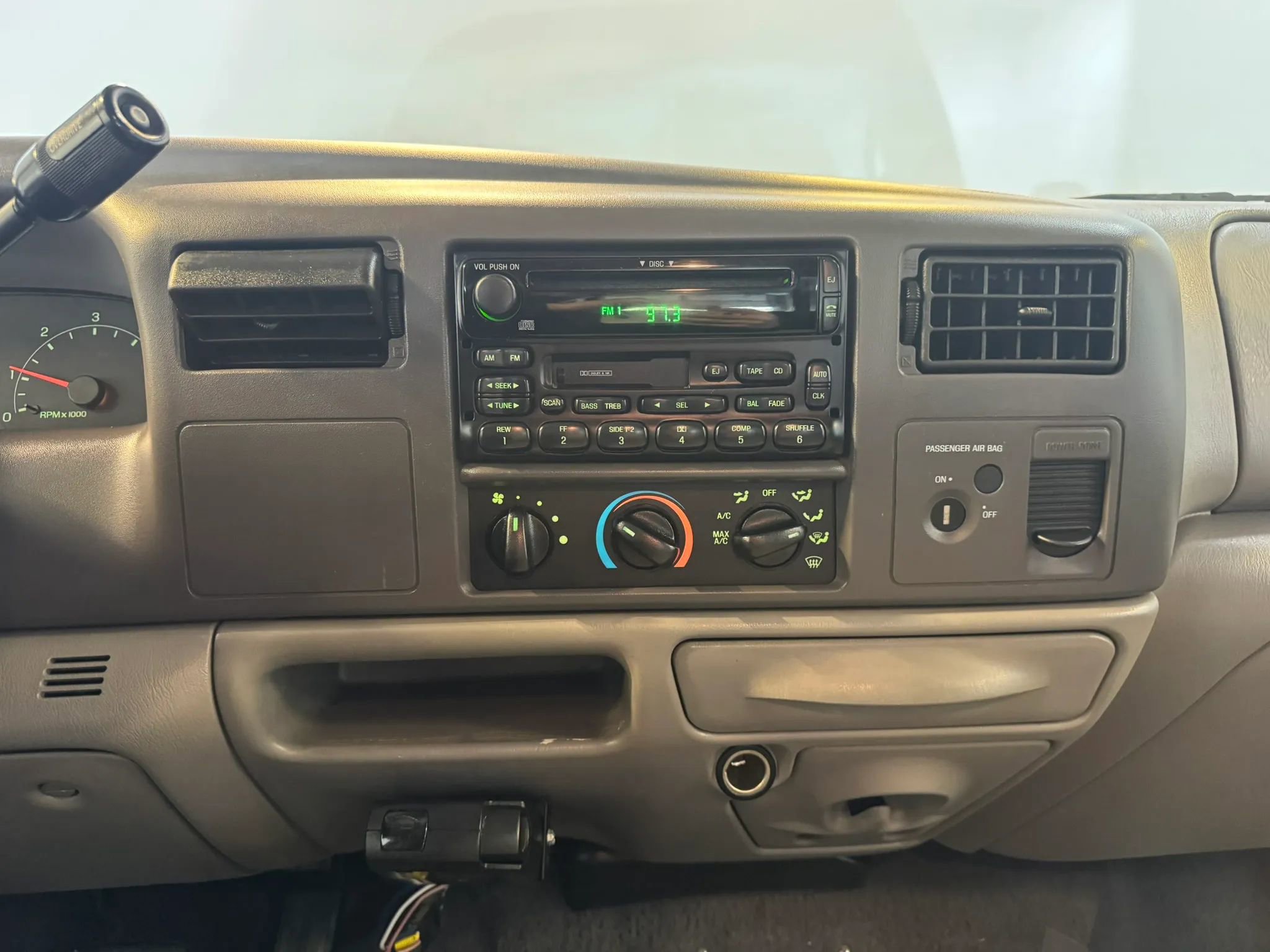 Used 2001 Ford F350 2WD Regular Cab Super Duty image 14