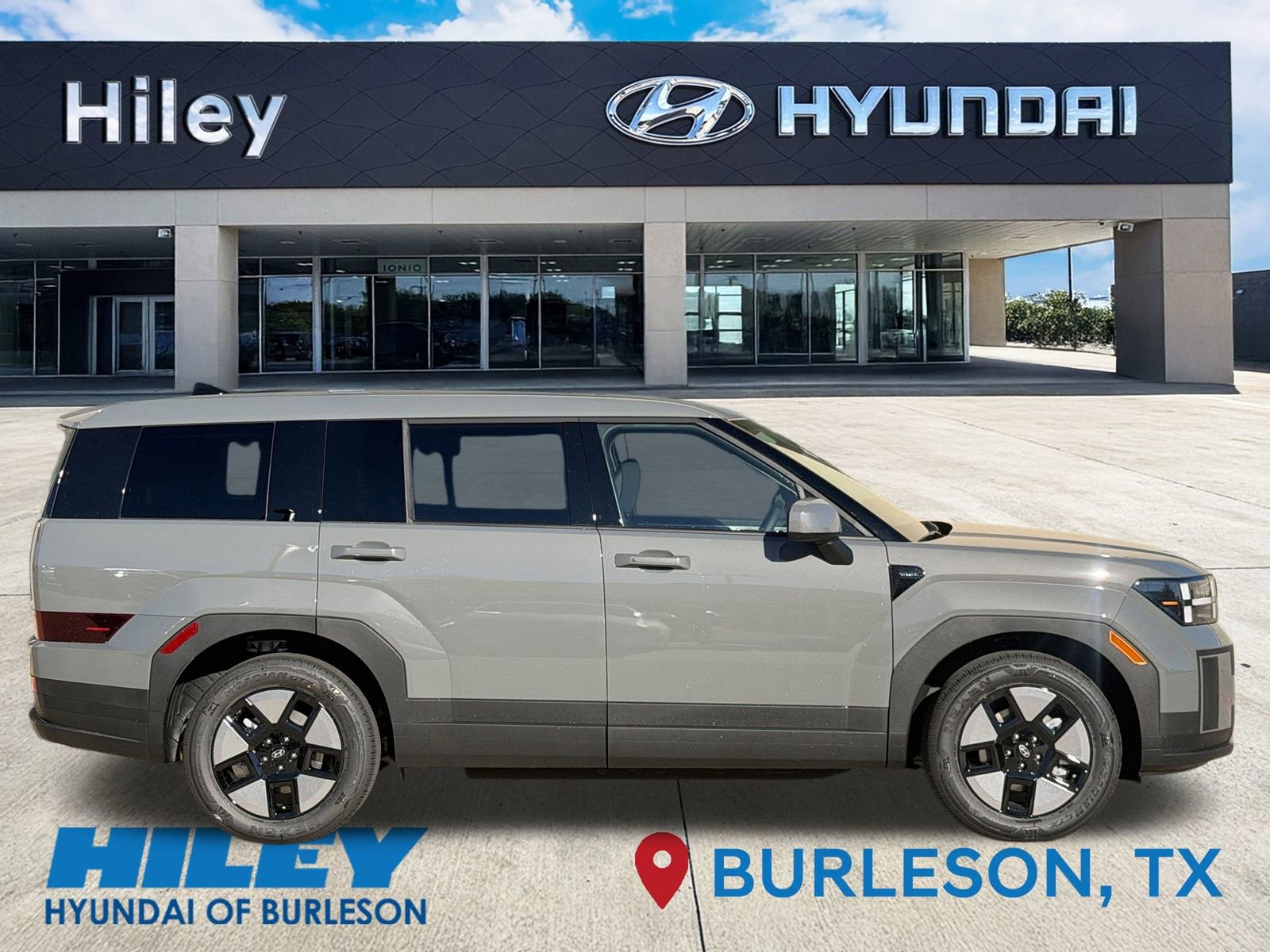 New 2026 Hyundai Santa Fe SE FWD image 3