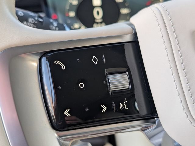 Used 2023 Land Rover Range Rover SE image 21
