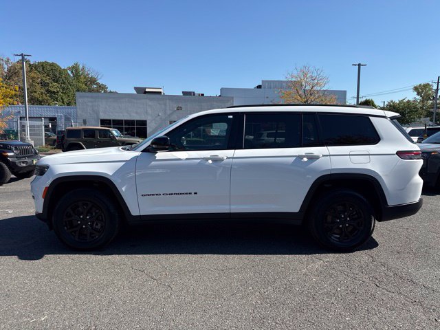 Used 2025 Jeep Grand Cherokee L Altitude AWD/4WD image 21