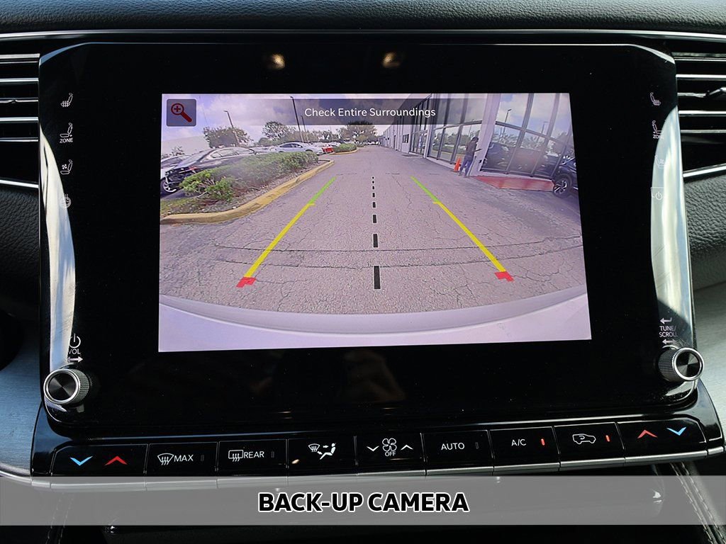 Used 2025 Jeep Wagoneer L Series II w/ 8-pass Seating Package AWD/4WD image 7