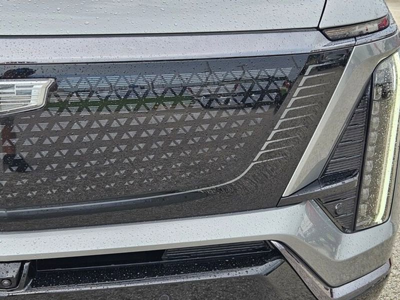 New 2026 Cadillac Vistiq Sport image 10