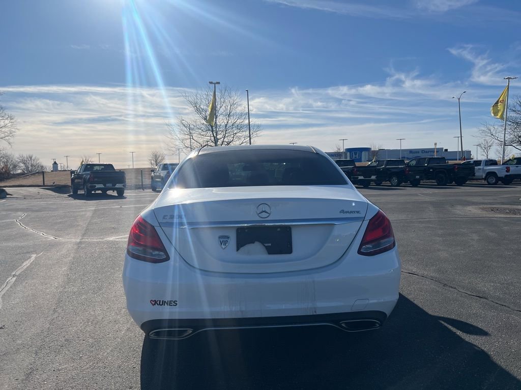 Used 2017 Mercedes-Benz C 300 4MATIC Sedan image 4