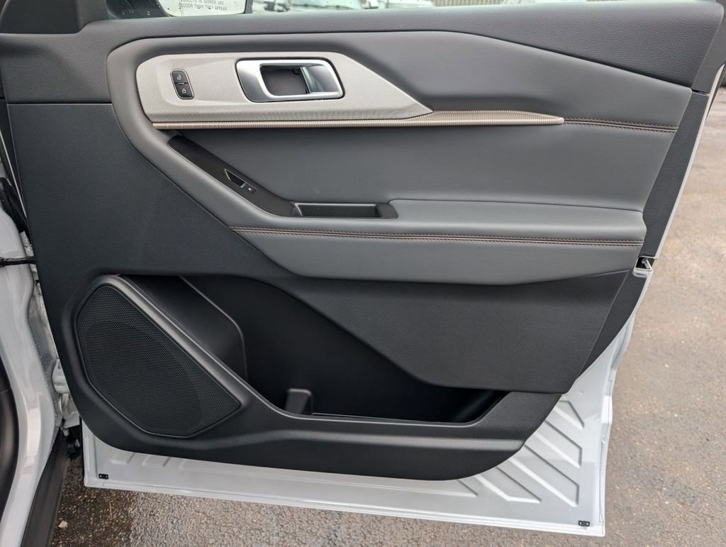 New 2026 Ford Explorer Active image 48