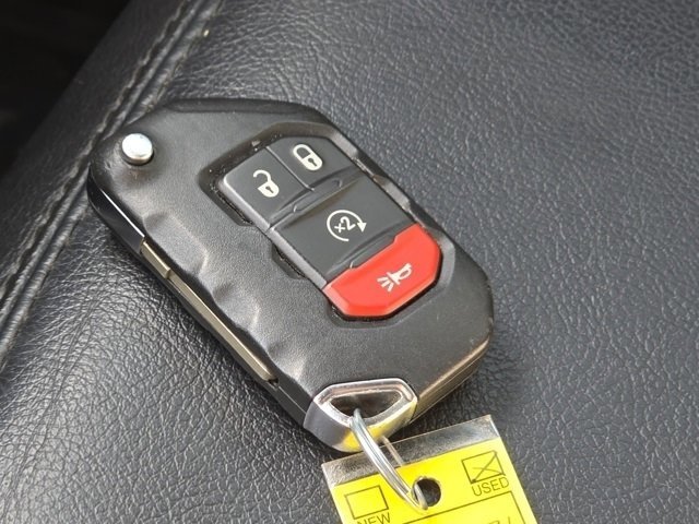 Used 2023 Jeep Wrangler Altitude image 45