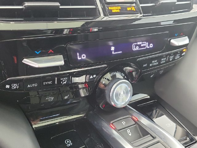 Used 2025 Acura MDX w/ Technology Package FWD image 29