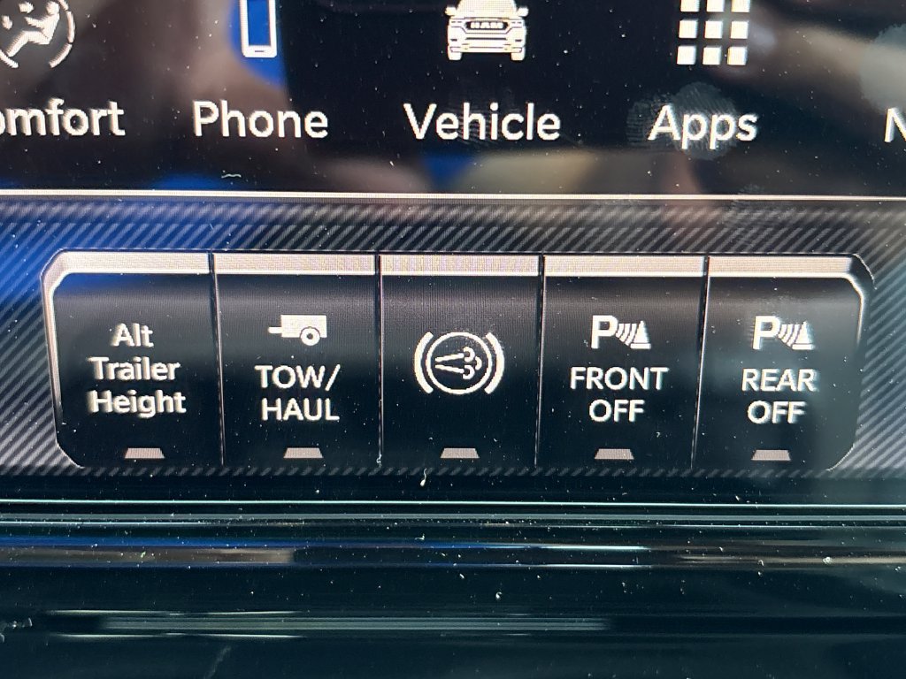 New 2025 RAM 3500 Laramie AWD/4WD image 45