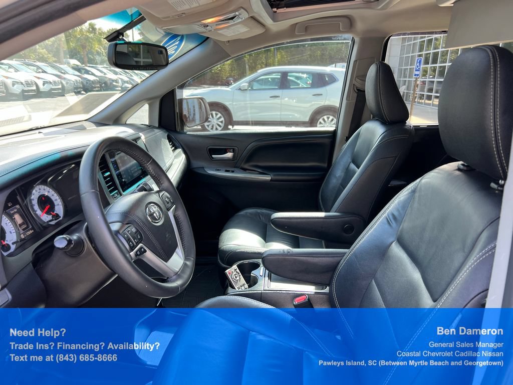Used 2017 Toyota Sienna SE Premium FWD image 8
