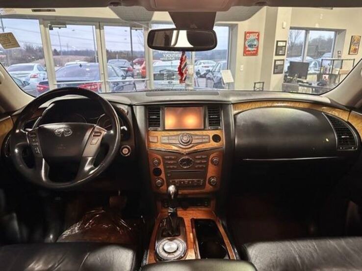 Used 2011 INFINITI QX56 2WD w/ Theater Pkg image 25