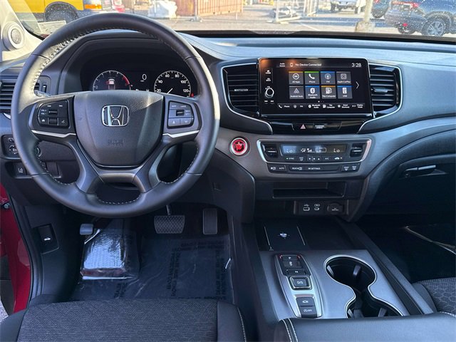 Used 2025 Honda Ridgeline Sport image 15