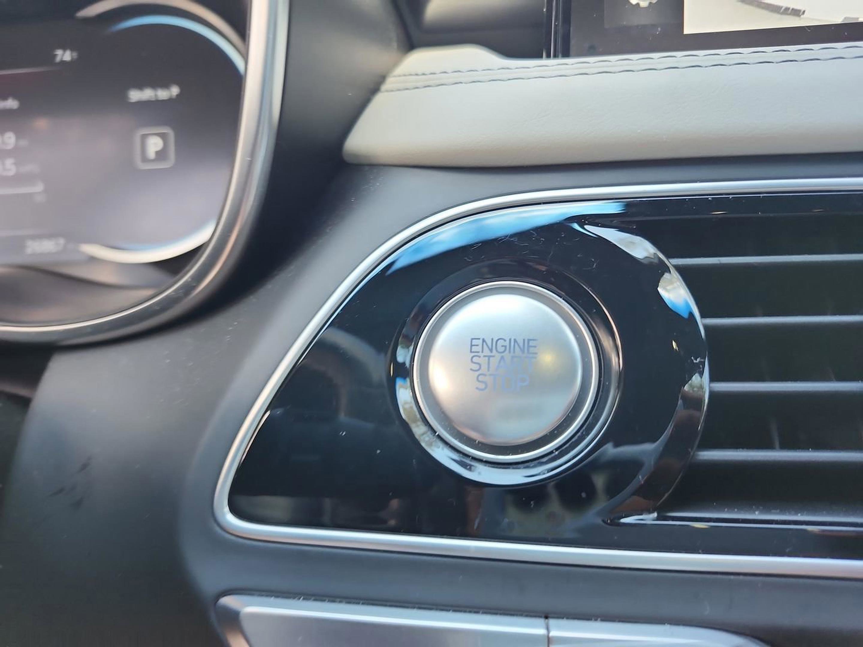 Used 2023 Genesis G70 3.3T w/ Sport Prestige Package image 30