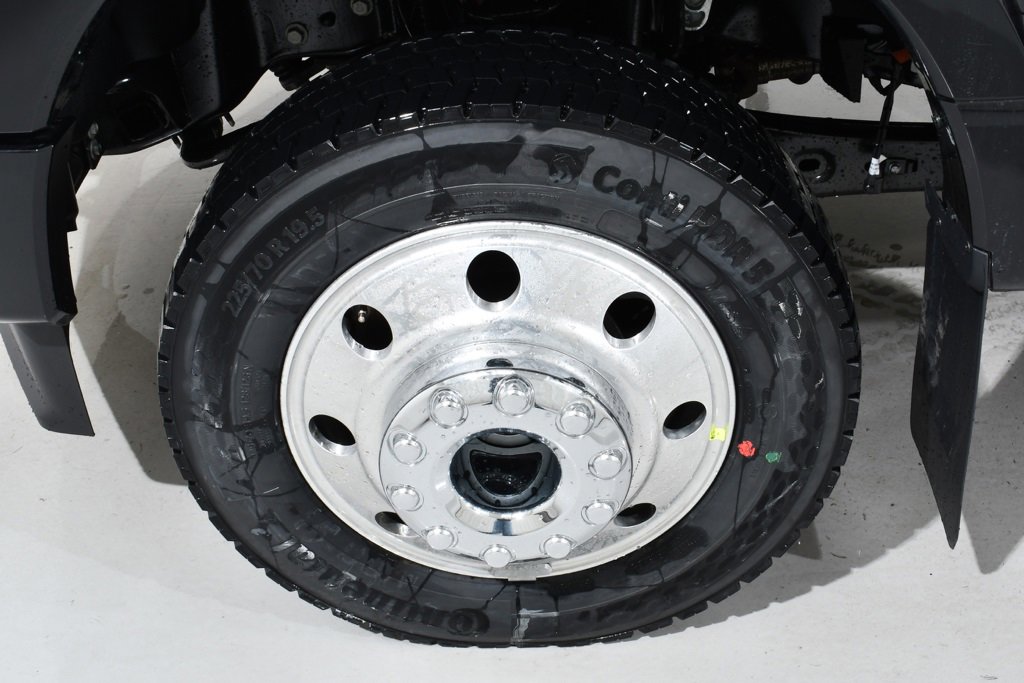 New 2026 Ford F450 Platinum w/ Platinum Plus Package image 24