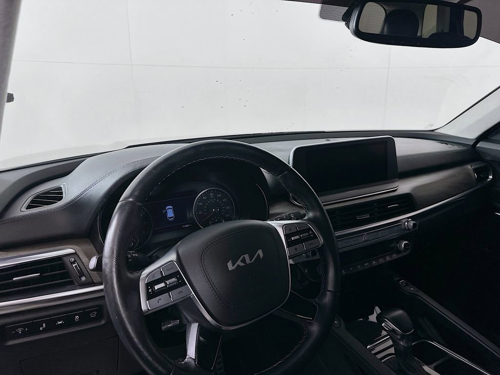 Used 2022 Kia Telluride SX w/ SX Prestige Package image 9