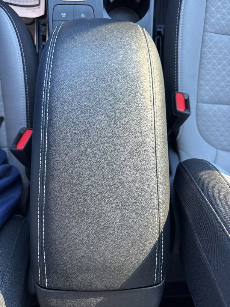 Used 2025 Ford Escape Active image 30