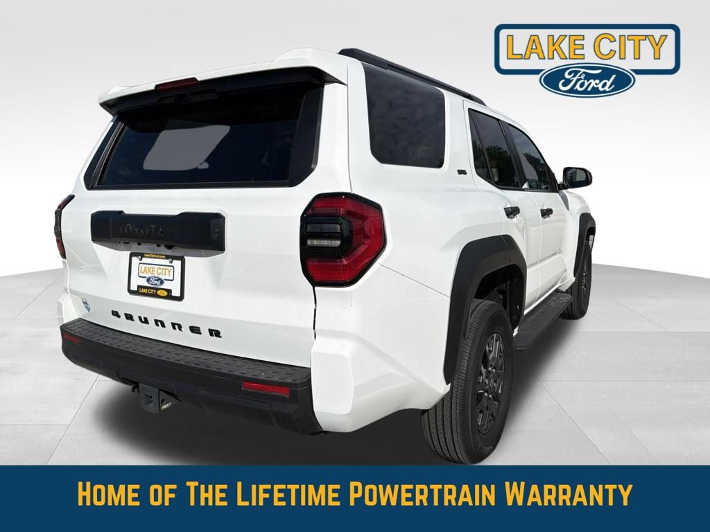 Used 2025 Toyota 4Runner SR5 AWD/4WD image 6