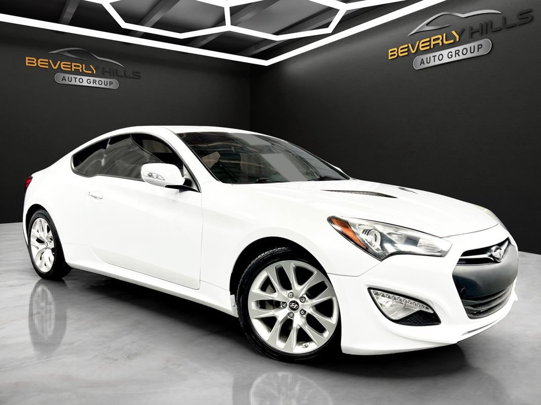 Used 2016 Hyundai Genesis 3.8 RWD image 7