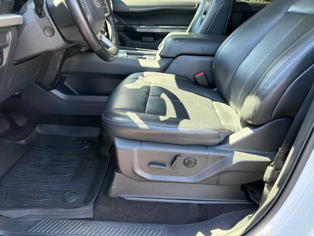 Used 2023 Ford Expedition XLT RWD image 11