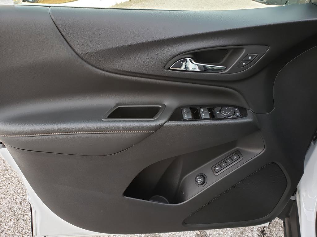 Used 2022 Chevrolet Equinox Premier w/ LPO, Floor Liner Package AWD/4WD image 9