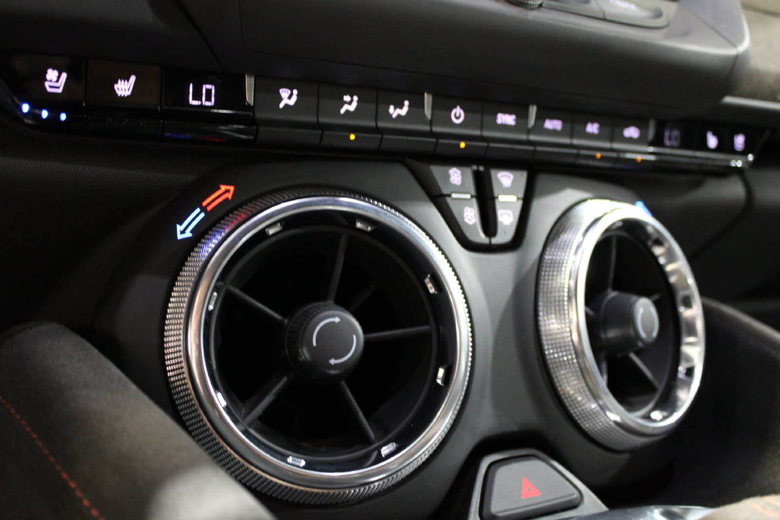 Used 2019 Chevrolet Camaro ZL1 RWD image 29
