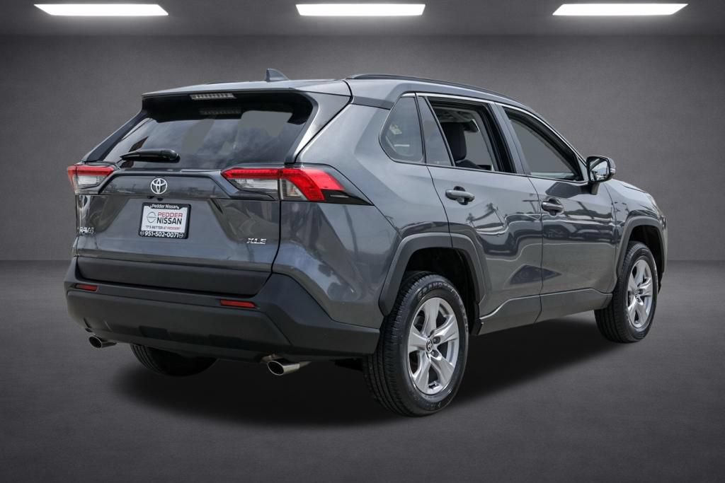 Used 2025 Toyota RAV4 XLE FWD image 4