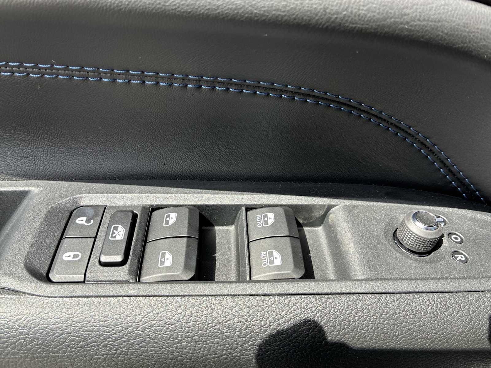 New 2026 Jeep Compass Latitude AWD/4WD image 15