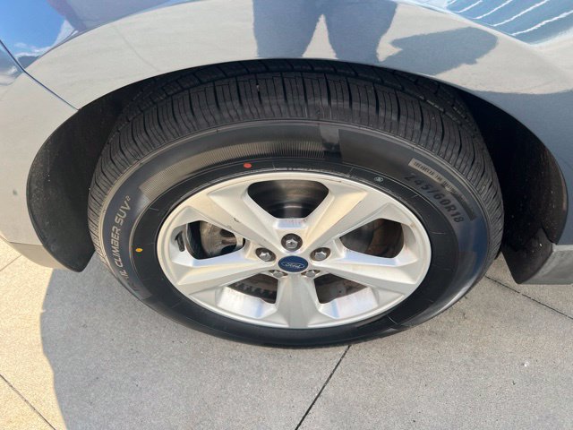 Used 2019 Ford Edge SE FWD image 12