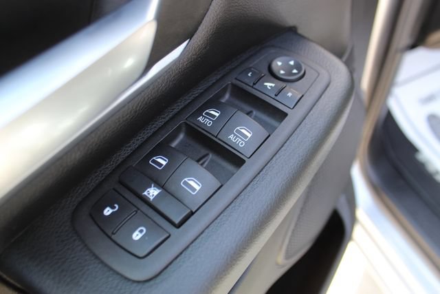 Used 2023 RAM 1500 Big Horn AWD/4WD image 11