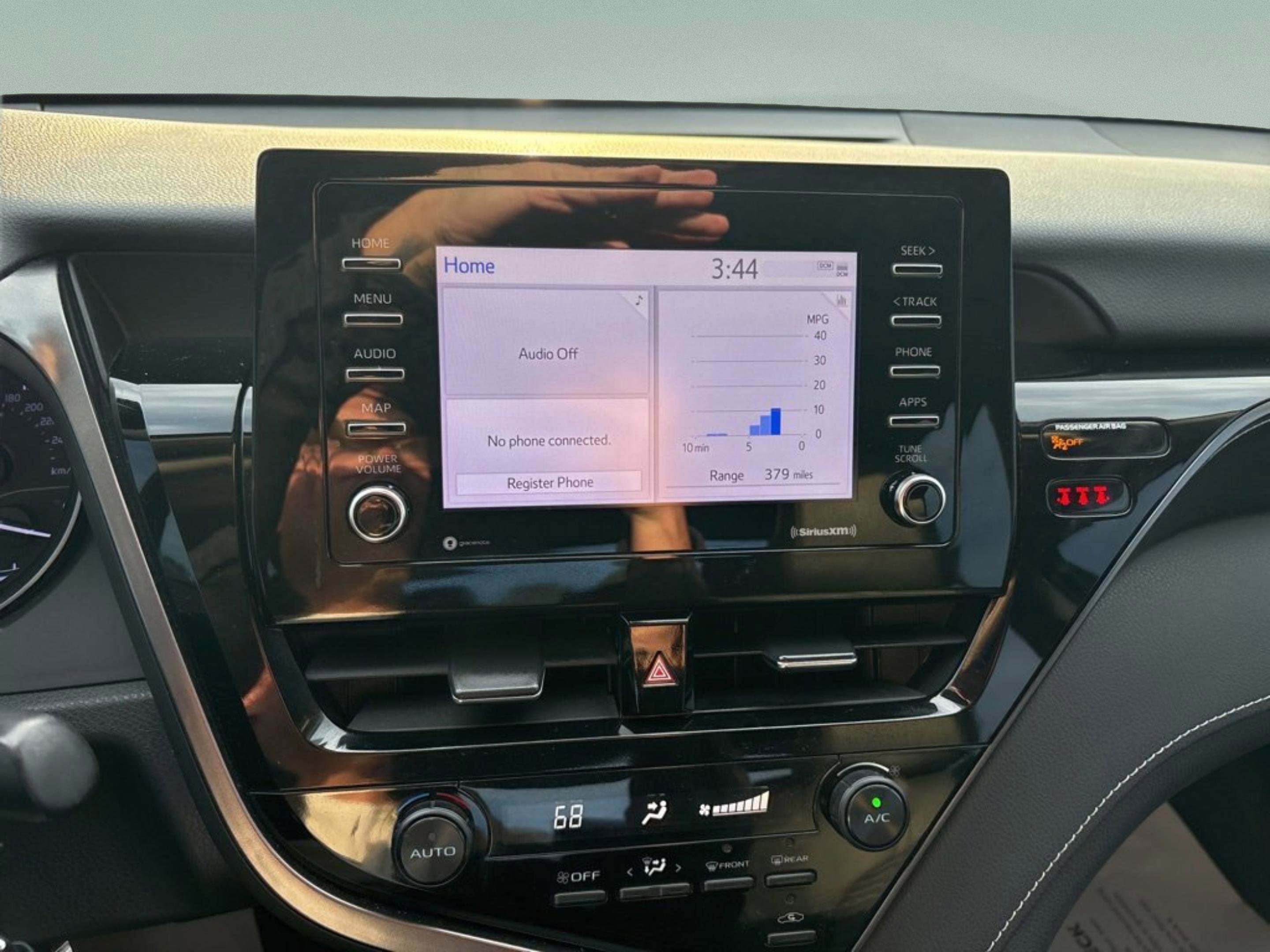 Used 2021 Toyota Camry SE image 17