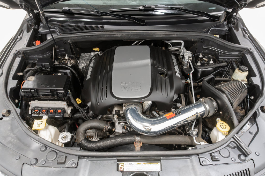 Used 2013 Dodge Durango R/T w/ Technology Group AWD/4WD image 3