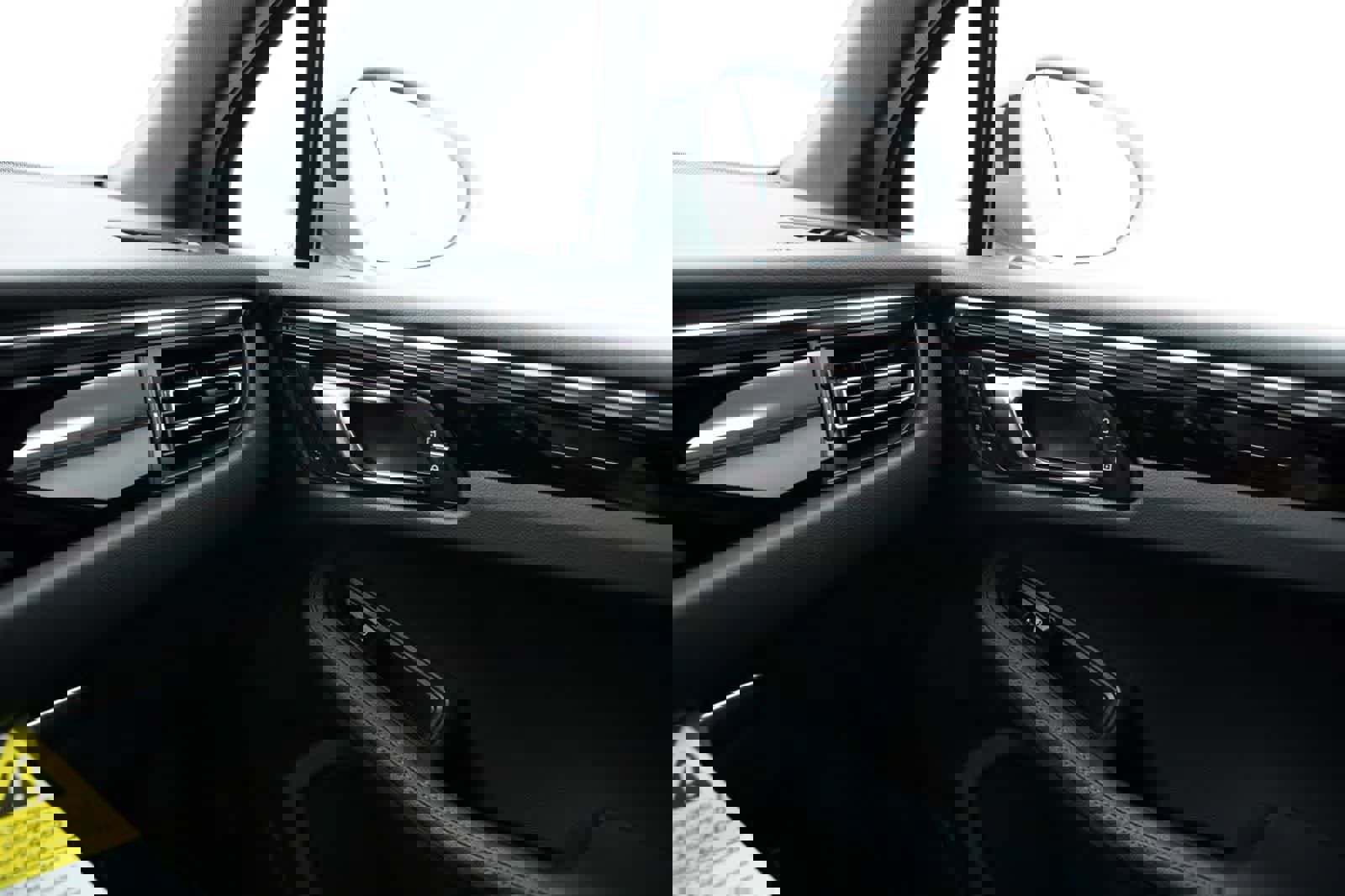 Certified 2026 Porsche Macan image 32