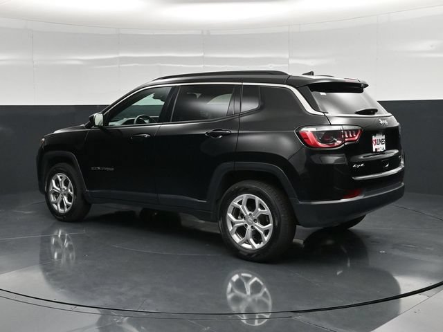 Certified 2024 Jeep Compass Latitude AWD/4WD image 10