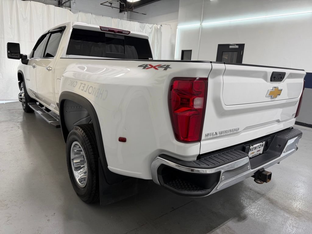Used 2022 Chevrolet Silverado 3500 LTZ w/ LTZ Plus Package AWD/4WD image 36