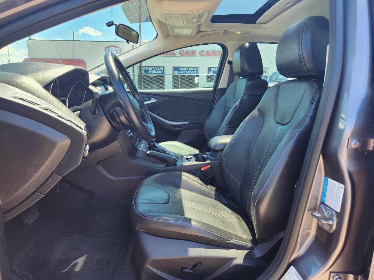 Used 2014 Ford Focus Titanium image 12