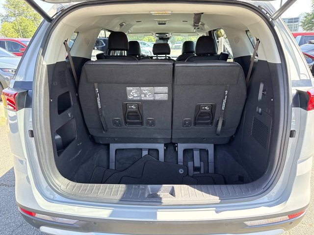Used 2024 Kia Carnival EX FWD image 10
