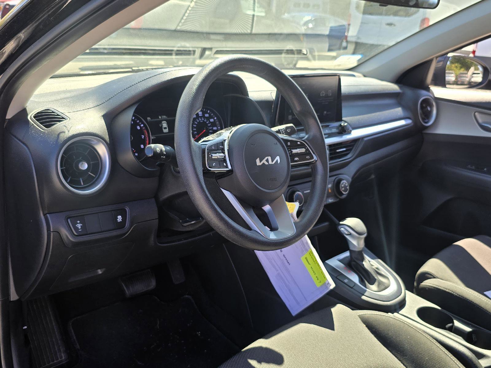 Used 2023 Kia Forte LXS image 9