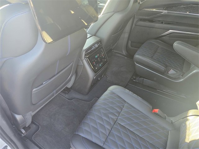 New 2025 Cadillac Escalade IQ Luxury 1 w/ Smart Trailering package image 13