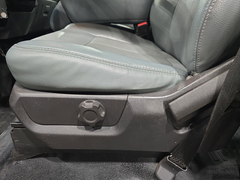 Used 2016 Ford F450 XL w/ XL Value Package AWD/4WD image 28