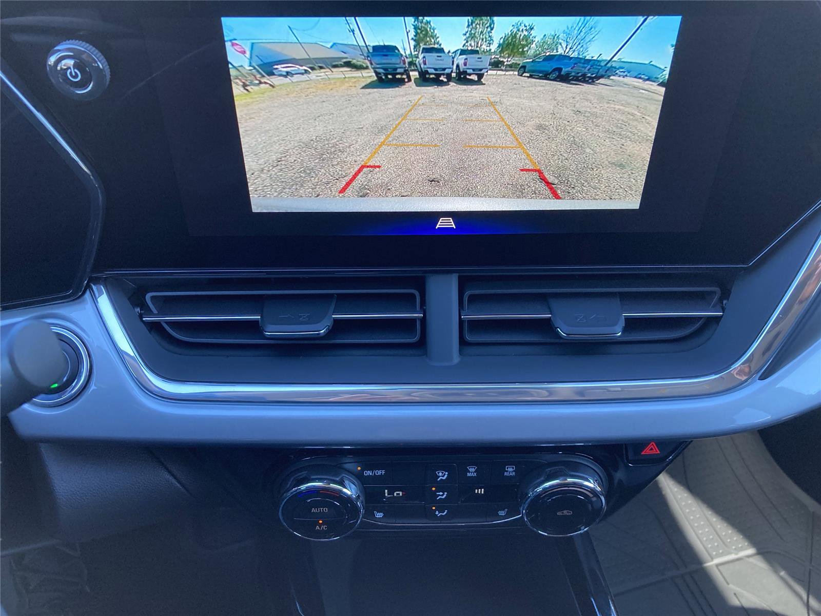 New 2026 Chevrolet Trax LT w/ Driver Confidence Package image 15