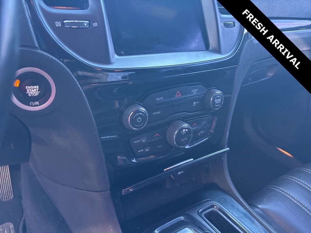 Used 2019 Chrysler 300 S image 8