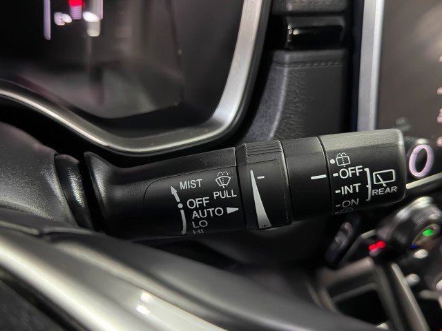 Used 2018 Honda CR-V Touring image 22